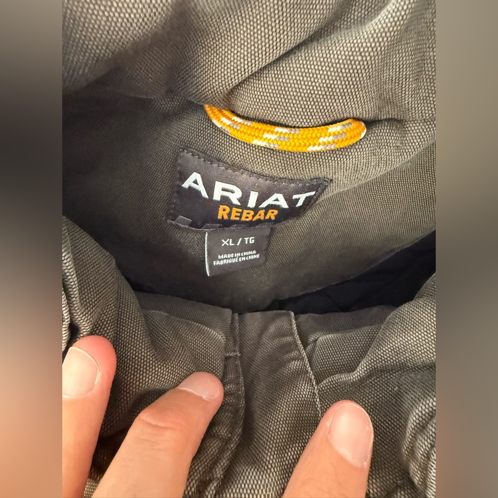Men’s distressed Ariat vest XL - Picture 3 of 6